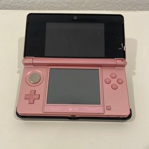 Pink Nintendo 3DS